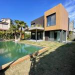 Çeşme , Ilıca Yıldızburnu Mevkisinde Bulunan , Ultra Lüks Villamız Yeni Sahibini Bekliyor